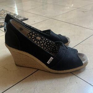 TOMS Black Canvas Wedge Shoes